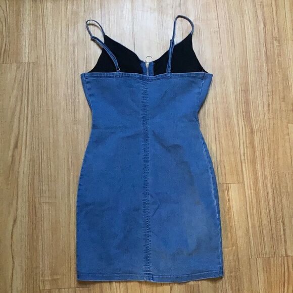 Iris Distressed Zippered Jean Dress EUC 2/$20 & 3/$30 - Picture 7 of 7
